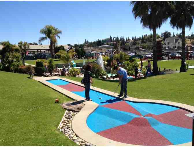 Afternoon of Mini Golf and Ice Cream!