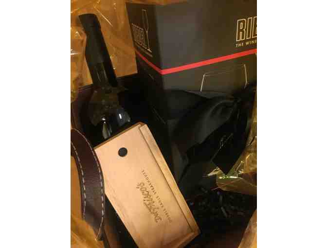 Del Frisco's Wine Accessories Basket