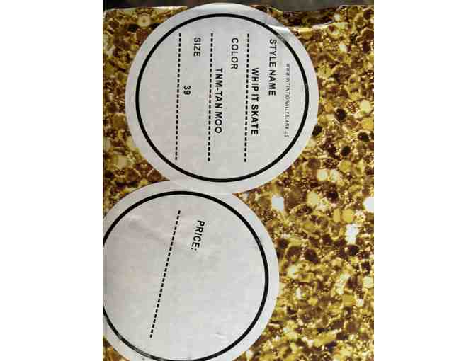 #37 Internationally Blank Whip It Roller Skates in Tan Moo Sz 39