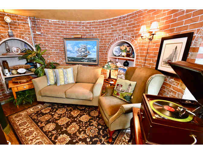 One-Night Stay at Borden Flats Lighthouse