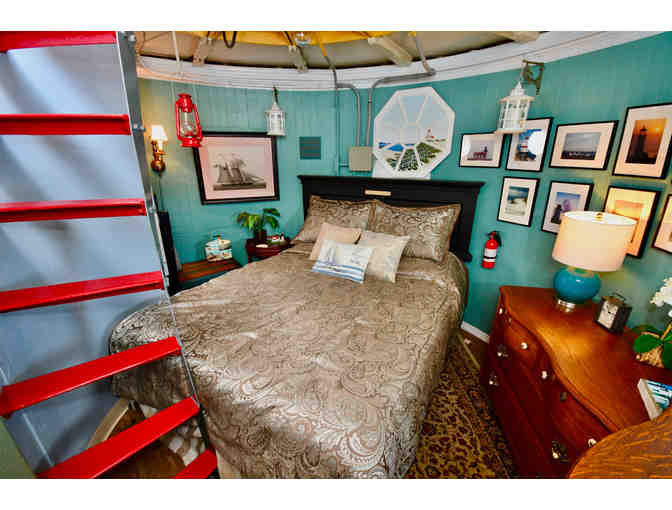 One-Night Stay at Borden Flats Lighthouse