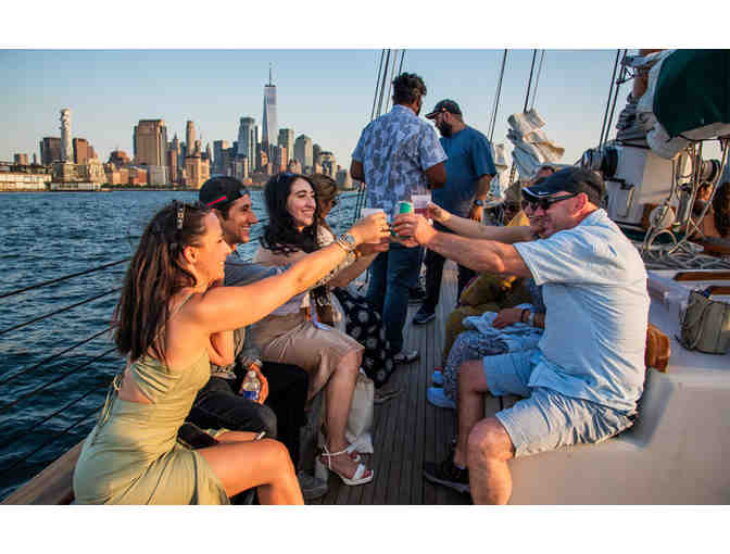 Classic Harbor Line Cruise in New York - 2 Tickets
