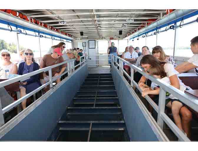 Rock Island Lighthouse (Glass-Bottom Boat) Tour - Family of 4