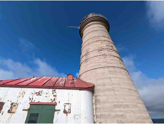 Tour for 2 of Spectacle Reef Lighthouse + One-Year Membership