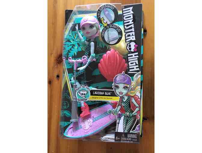 003. Friendly Monsters everywhere