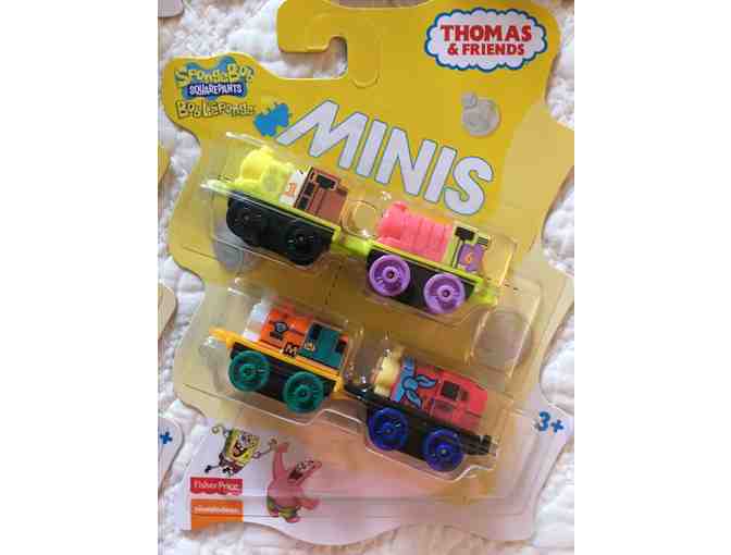003.  THOMAS & FRIENDS 8 mini-packs - each pack has 4 cars inside!