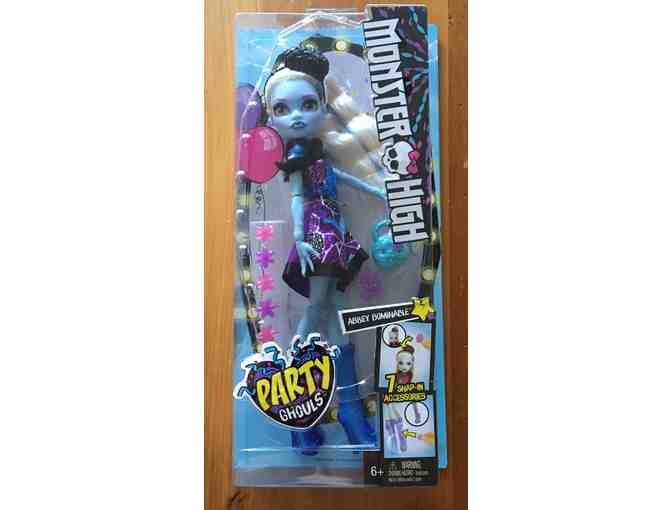 003. Friendly Monsters everywhere