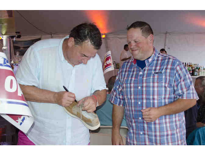 ONE OF A KIND! BOSTON BRUINS SIGNED SHOE