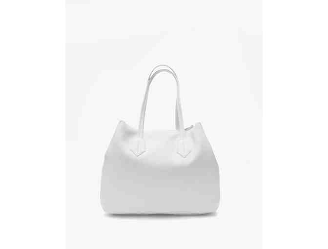 NEELY & CHLOE - WHITE PEBBLED TOTE