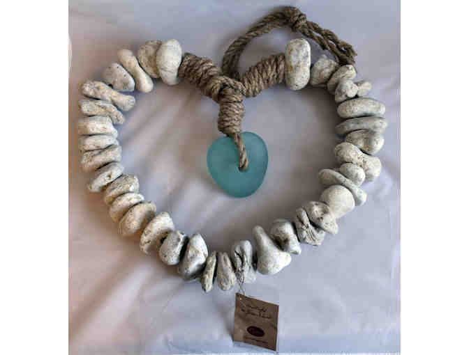 NATURAL RIVER STONE HEART WREATH