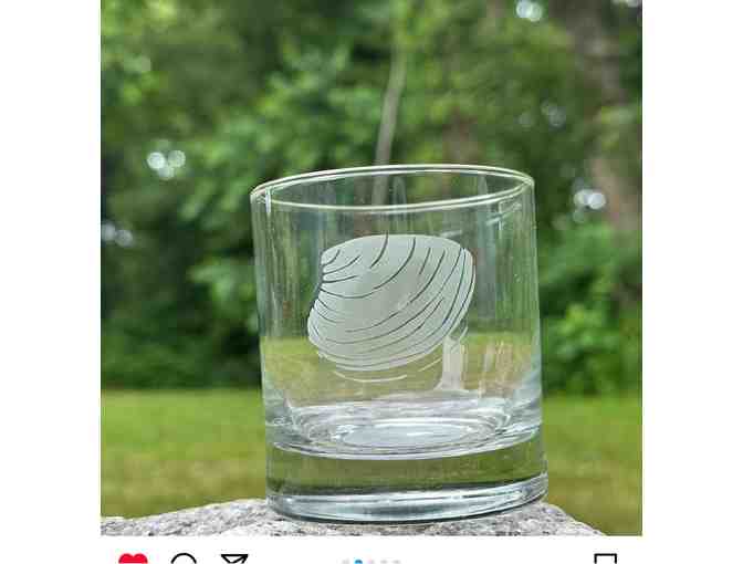 FOUR SHELL-THEMED GLASSES