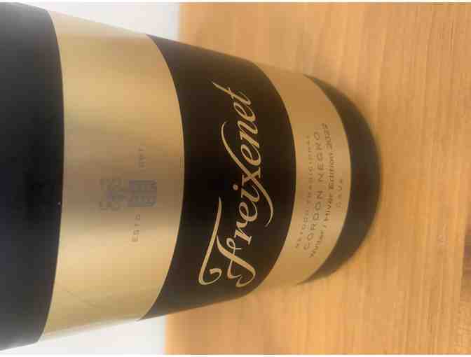 'Cheers to a New Year' Prosecco and Glasses Gift Set