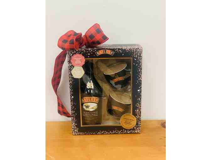 Baileys Irish Cream & Ceramic Bowls Gift Set
