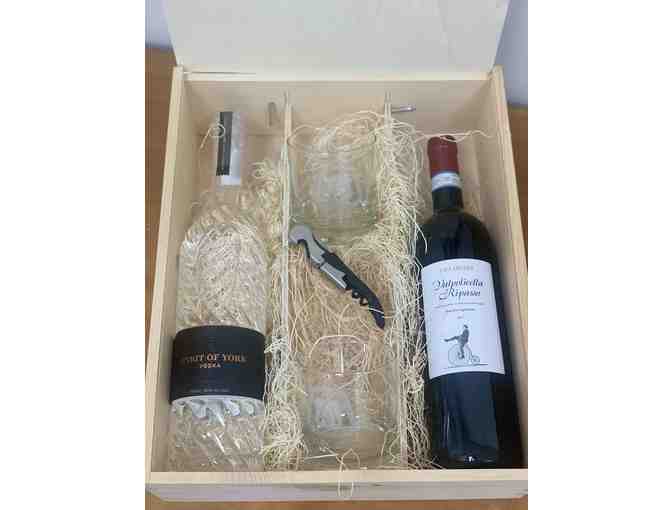 Special Holiday Liquor Box from Carpenters & Allied Workers Local 27