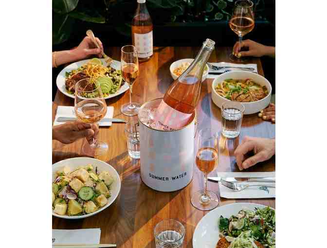 $100 Earls Restaurant Gift Card