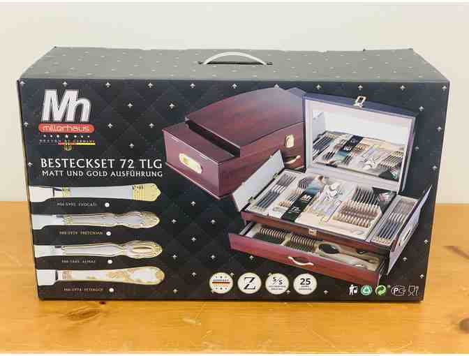 Deluxe Dinnerware Set and Display Case (LOT 1, BROWN MARBLE)