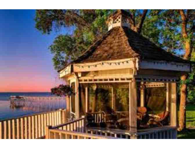 Aaron's on the Lake Bed & Breakfast