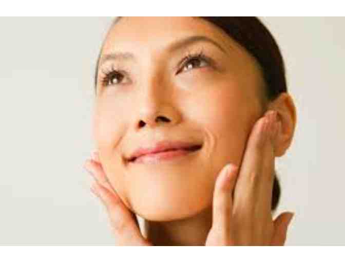 PURE LUXE MEDICAL SKIN RESUREFACING LASER WITH SKIN CONSULTATION