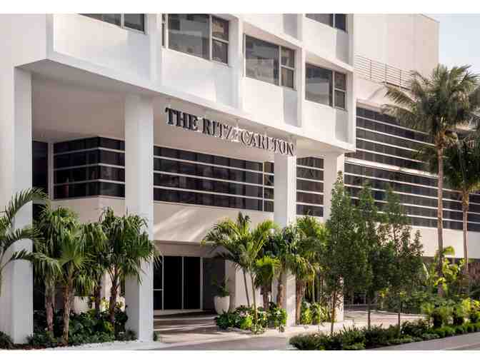 Living the Life of Luxury in South Beach! - Photo 3