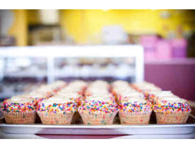 Treat Cupcake Bar - $25 Gift Card!