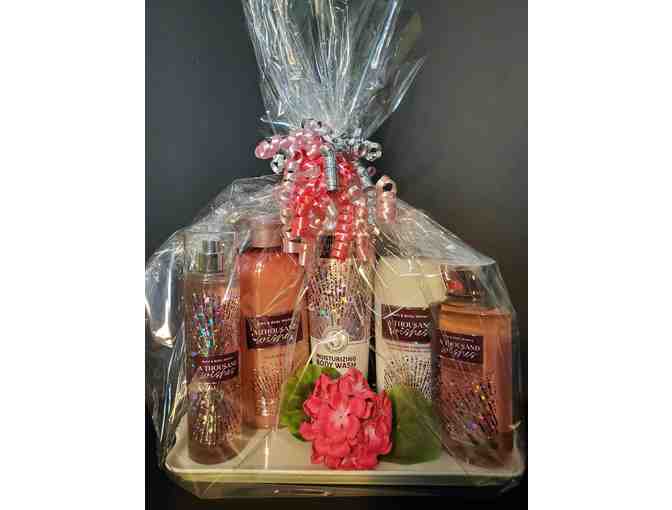 Bath & Body Works Gift Set: "A Thousand Wishes" - Photo 2