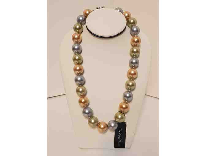 Necklace -- Tri-Color Shell Pearls -- 14 mm -- 16'