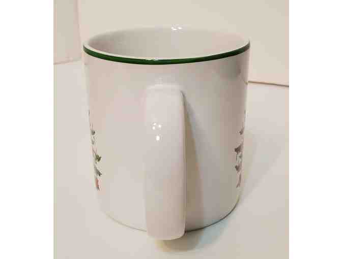 Christmas / Holiday Coffee Cups / Mugs -- Set of 8