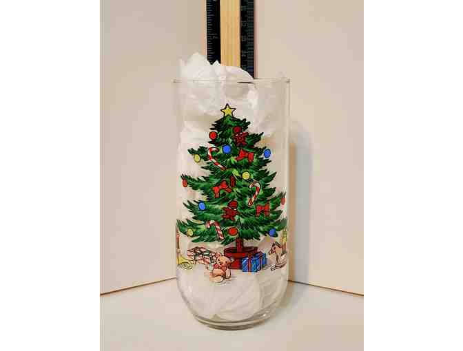 Holiday Glasses with festive Christmas Tree -- set of 8