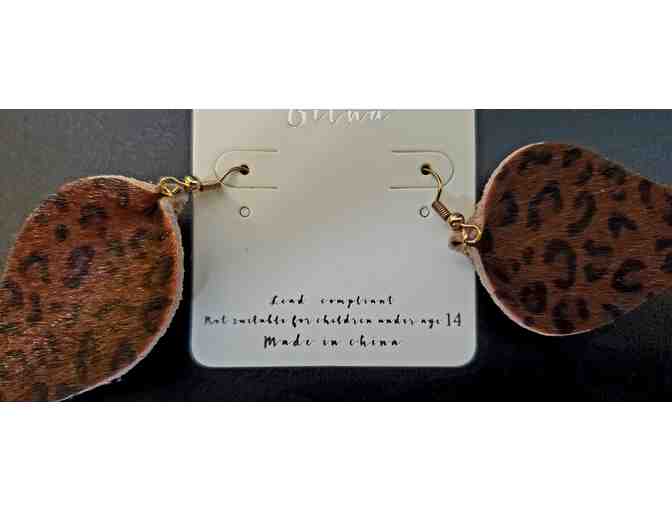 Earrings: Tear-Drop, Leopard Print and STUNNING!