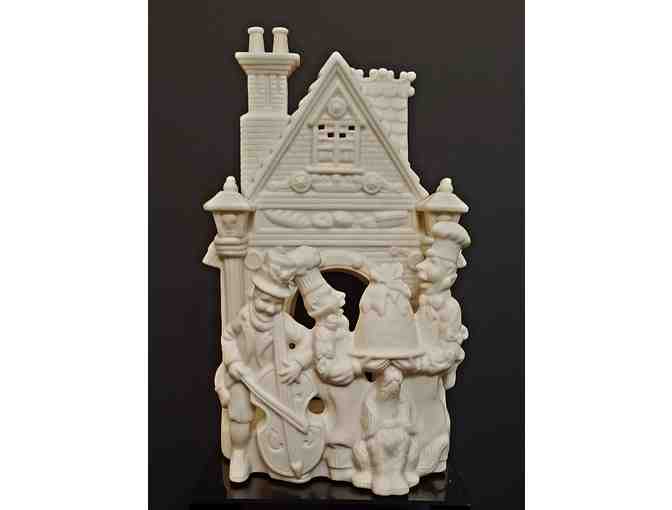 PartyLite 'Bakery Carolers' Porcelain Bisque Tea Light -- Cheer for the Holidays!