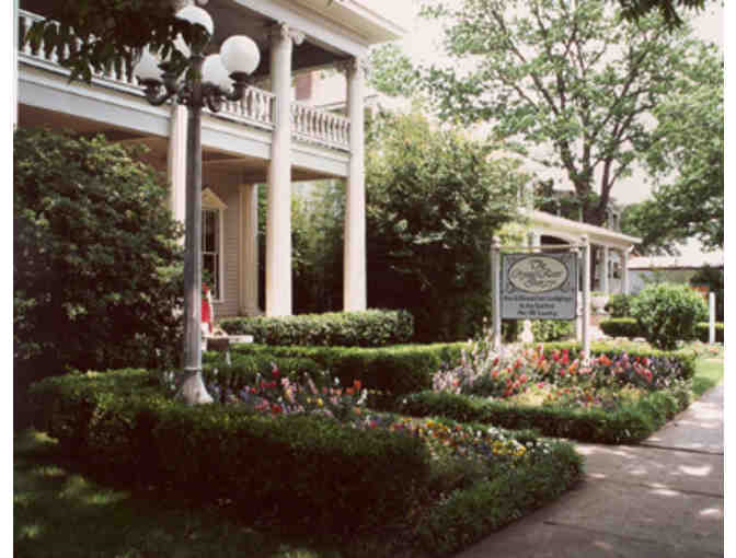 Visit Beautiful San Marcos, TX - 1 Night Stay and Breakfast for 2