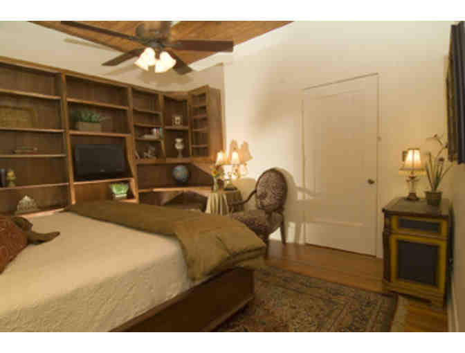 Visit Beautiful San Marcos, TX - 1 Night Stay and Breakfast for 2