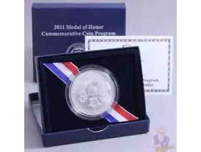 2011 U.S. Mint Medal of Honor Silver Dollar BU and DVD