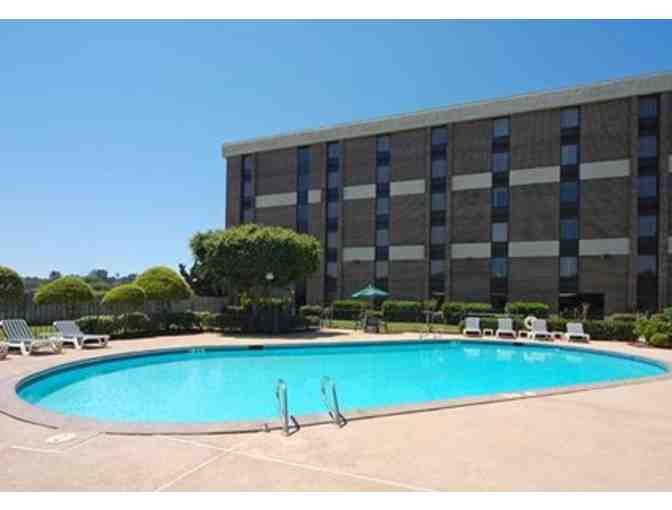 1 Night Stay with Dinner for 2 at the Clarion Hotel, Shreveport LA