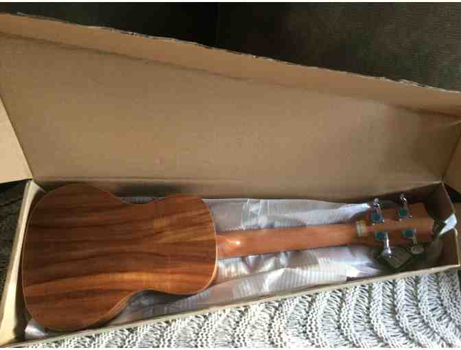 Acacia Ukelele by Initer