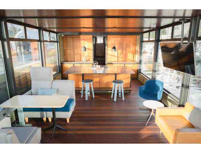 'Sleepless in Seattle' -  Houseboat Staycation