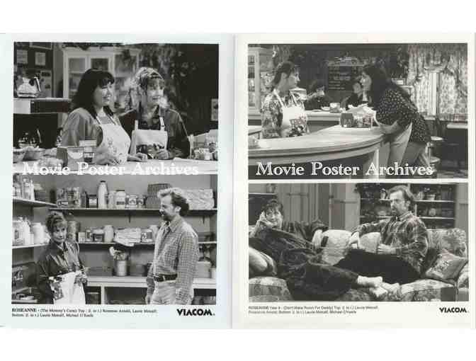 ROSEANNE, tv stills, Roseanne Barr, John Goodman, Sara Gilbert, Laurie Metcalf.
