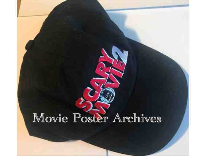 SCARY MOVIE 2, 2001, hat, Marlon Wayans, Shawn Wayans