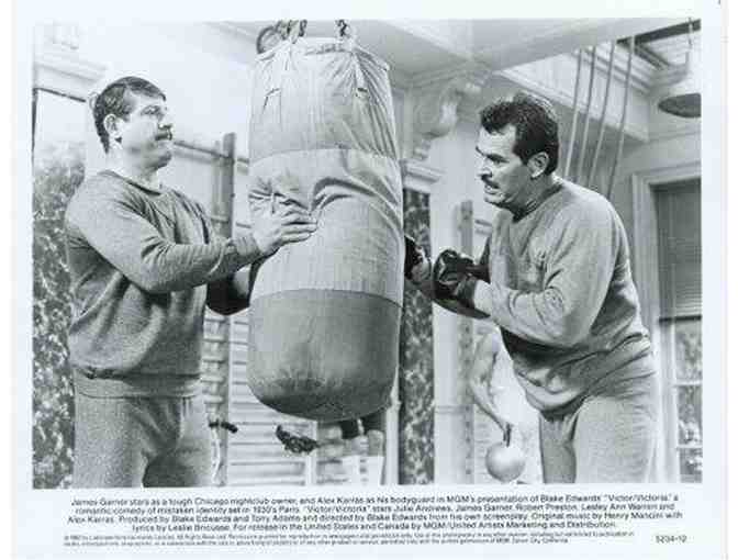 VICTOR/VICTORIA, 1982, movie stills, Julie Andrews, James Garner