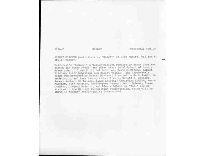 ROBERT MITCHUM, collectors lot, group of classic celebrity portraits, stills or photos