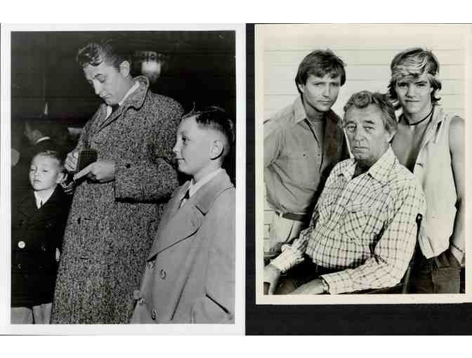 ROBERT MITCHUM, collectors lot, group of classic celebrity portraits, stills or photos
