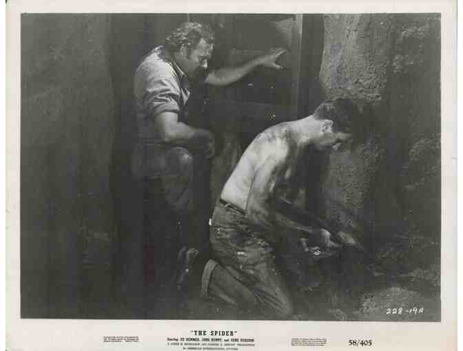 SPIDER, 1958, movie stills, Edward Kemmer, June Kenny