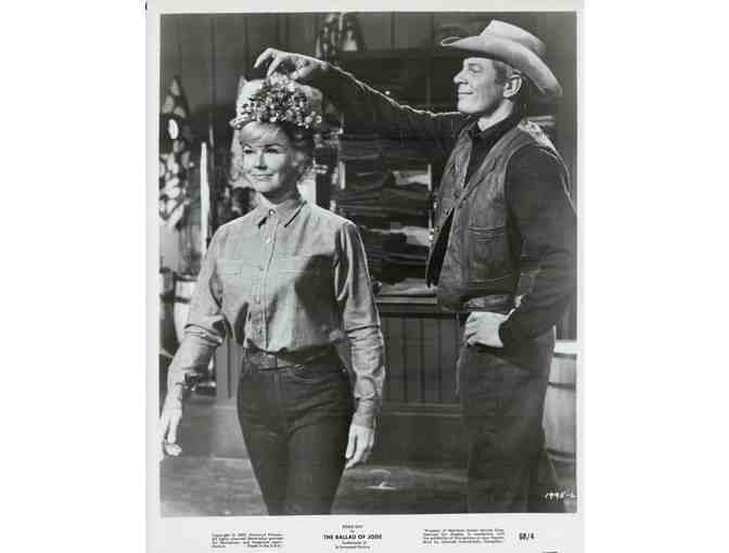 BALLAD OF JOSIE, 1968, movie stills, Doris Day, Peter Graves