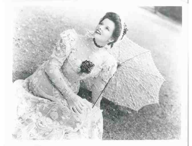 ACTRESSES LOT 6, Katherine Hepburn, Anne Heche, Linda Hamilton, et al