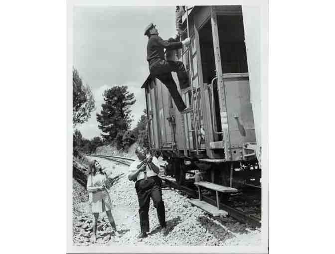 BIGGEST BUNDLE OF THEM ALL, 1967, movie stills, Raquel Welch, Robert Wagner