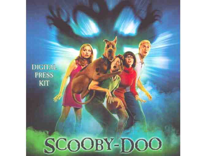 SCOOBY-DOO, 2002, presskit, Freddie Prinze Jr., Sarah Michelle Gellar