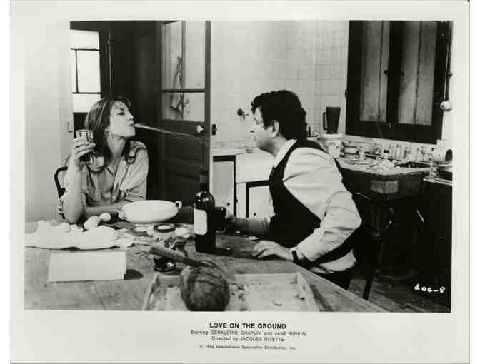 LOVE ON THE GROUND, 1986, press still set, Geraldine Chaplin, Jane Birkin.