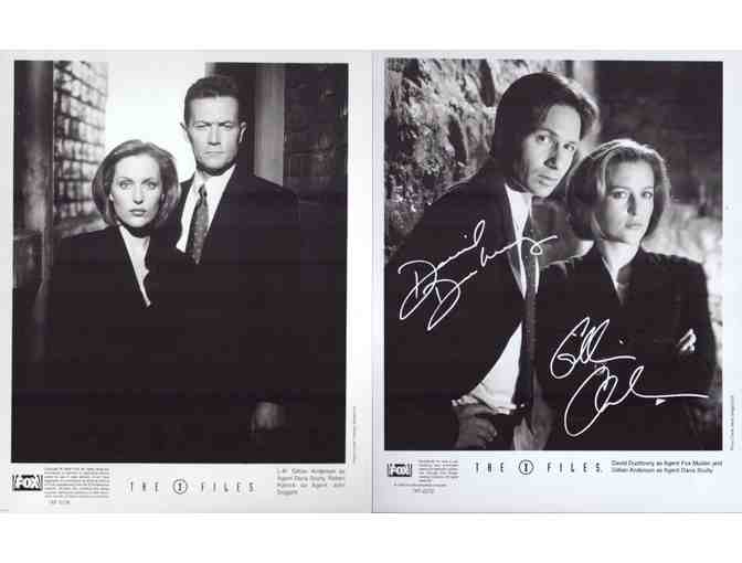 X-FILES, tv series, tv stills, David Duchovny, Gillian Anderson