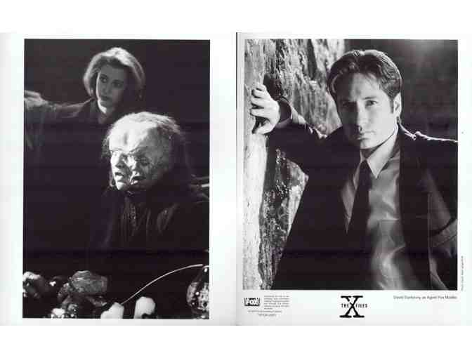 X-FILES, tv series, tv stills, David Duchovny, Gillian Anderson