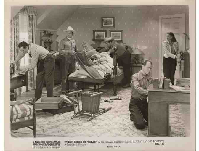 ROBIN HOOD OF TEXAS, 1947, movie still set, Gene Autry, Lynne Roberts, Holloway